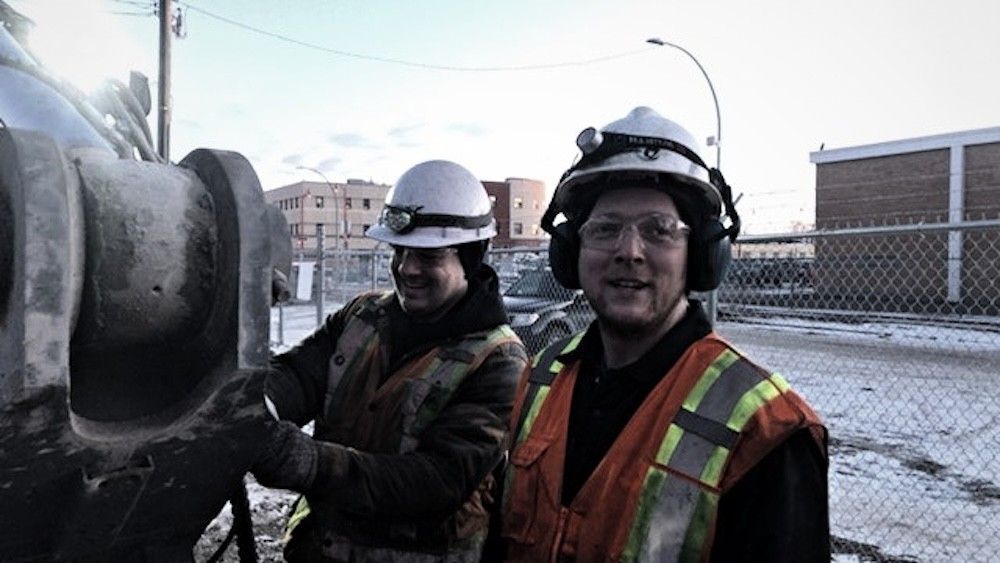 Mach 6 technicians working on-site at a job outside Edmonton